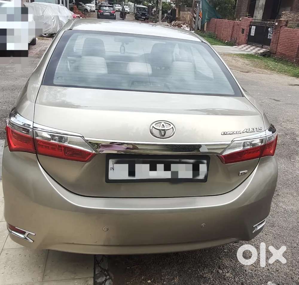 2016 Corolla Altis (less Driven)