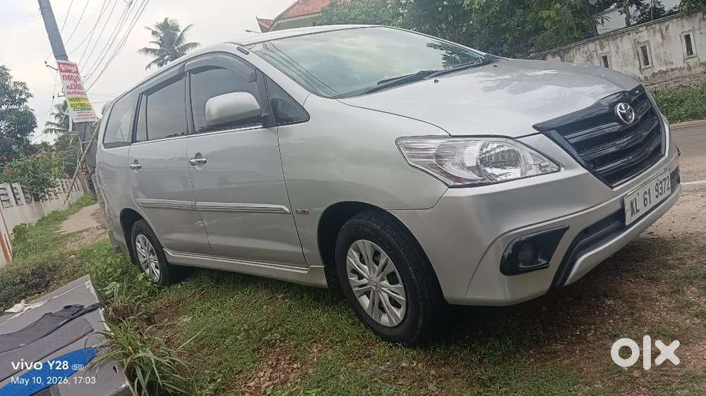 Toyota Innova 2013 Diesel 223000 Km Driven Original Kerela