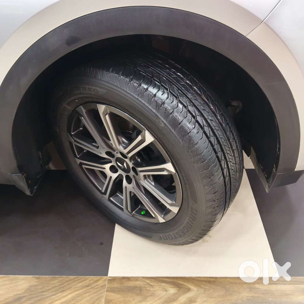 Mahindra Xuv700 2.0 Ax 7 Petrol At Luxury Pack Str, 2023, Petrol