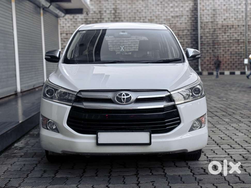 Toyota Innova Crysta 2.8z Automatic, 2016, Diesel