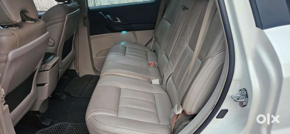 Mahindra Xuv500 At W10 Awd, 2016, Diesel