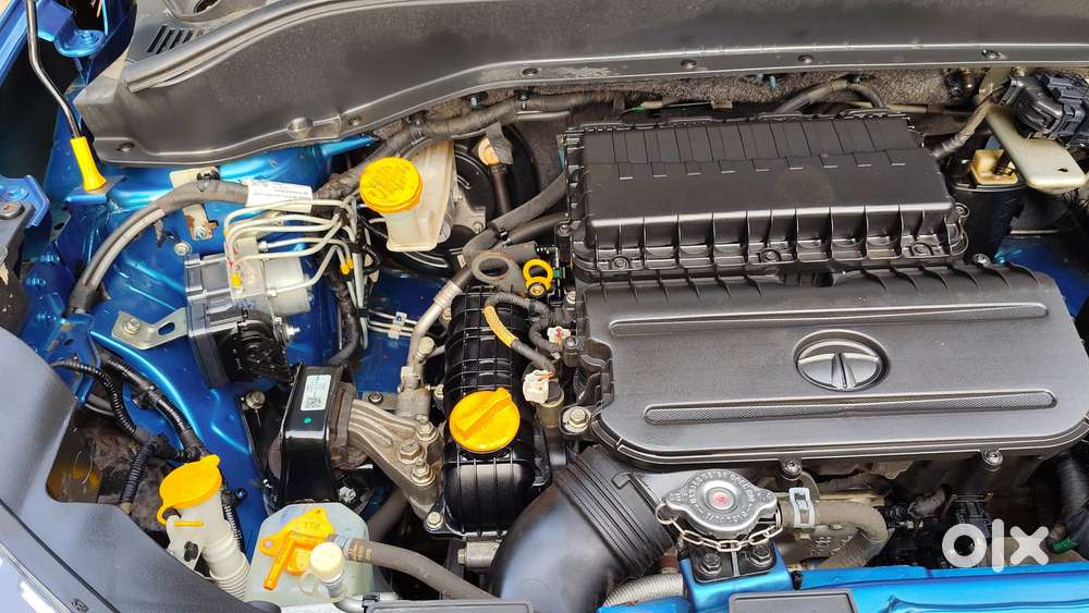 Tata Punch 1.2 Revotron Creative Dual Tone, 2021, Petrol