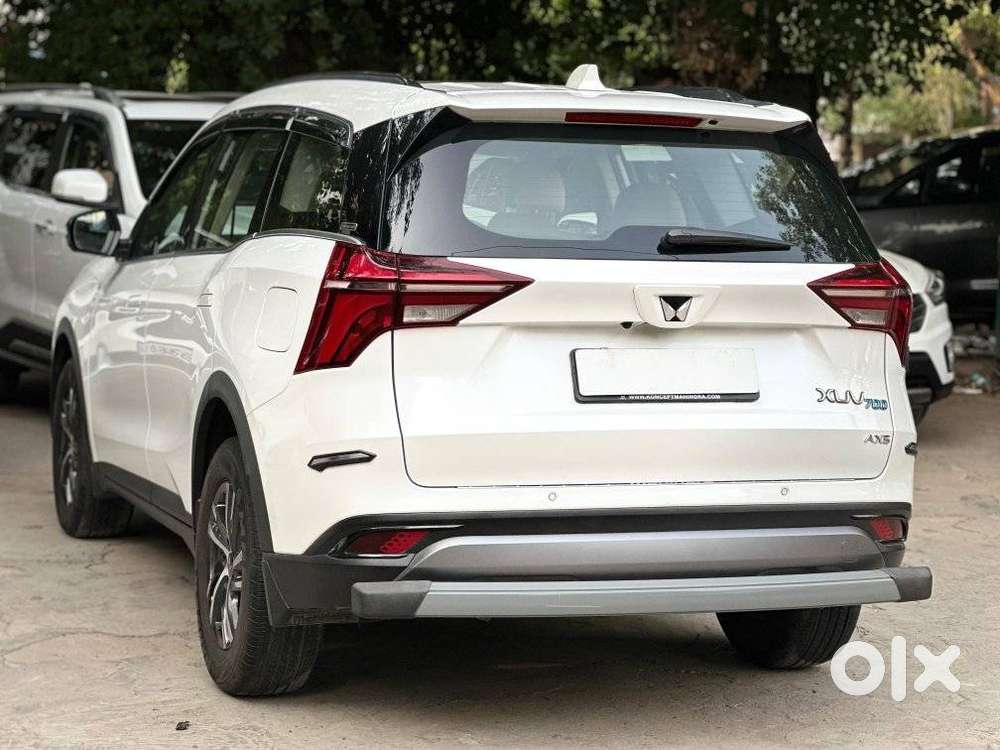 Mahindra Xuv700 2.0 Ax 5 Petrol Mt Str, 2022, Diesel