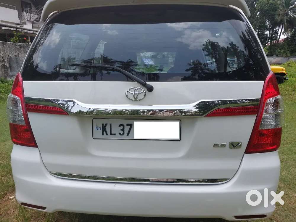 Toyota Innova 2014 Diesel Well Maintained