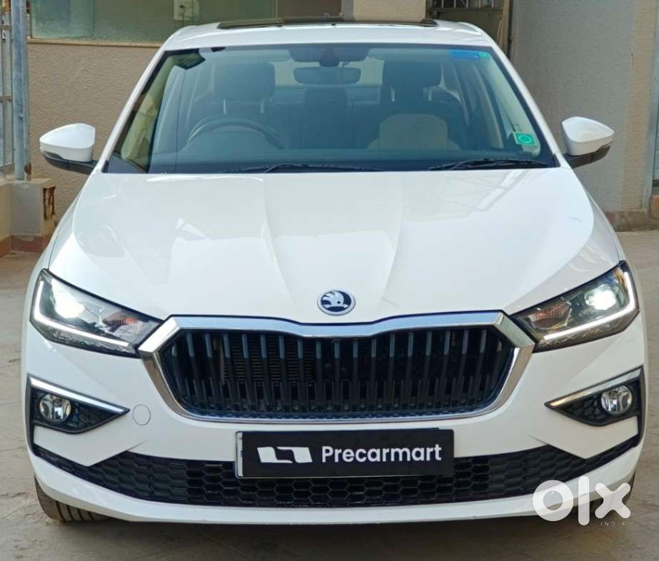 Skoda Slavia 1.0 Tsi Style At, 2023, Petrol