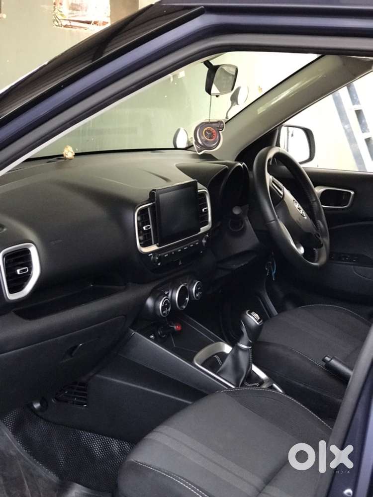 Hyundai Venue 2021 Petrol Well Maintained
