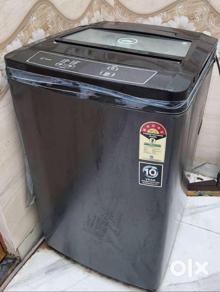 Godrej fully automatic washing machine,  6.5 kg, 5* rating. Almost new