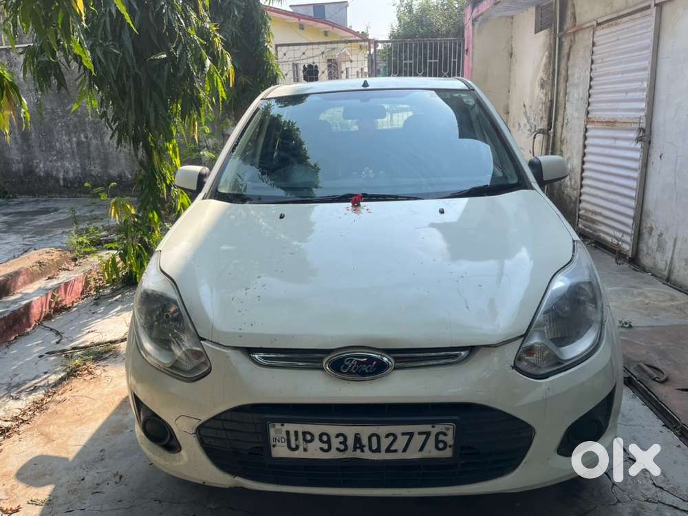 Ford Figo Petrol Manual 2015 + Cng