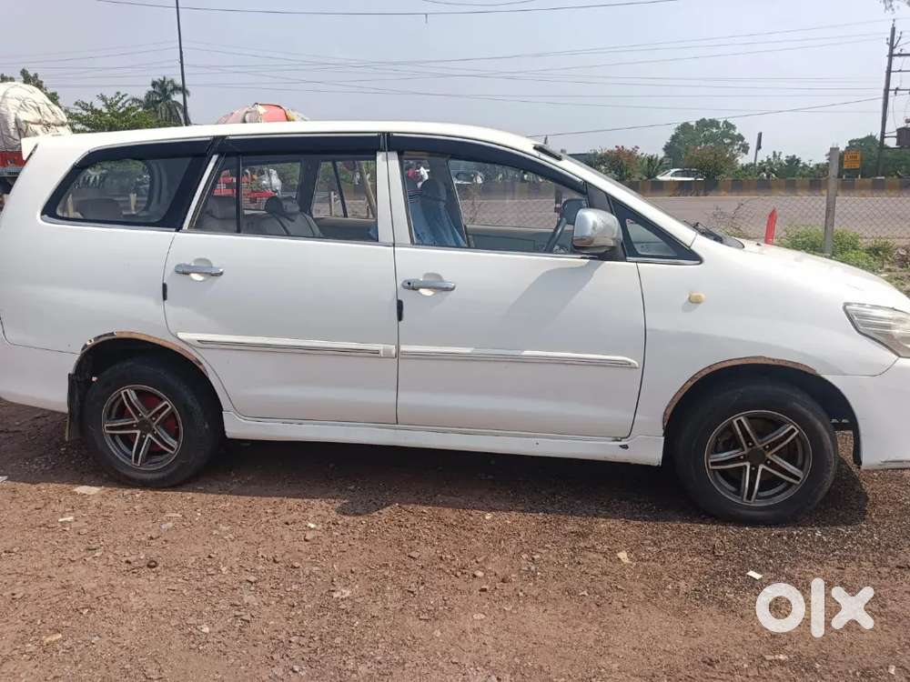 Toyota Innova Raipur