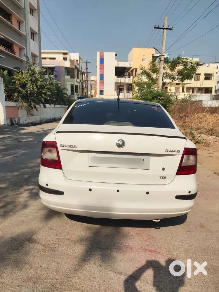 Skoda Rapid 2013 Diesel 115000 Km Driven