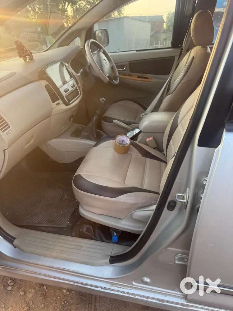 Toyota Innova 2010 Diesel 200000 Km Driven