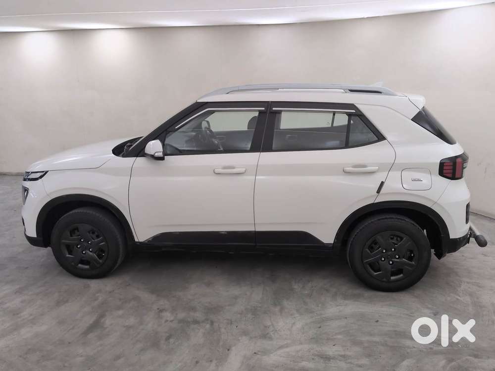 Hyundai Venue Sx, 2024, Petrol
