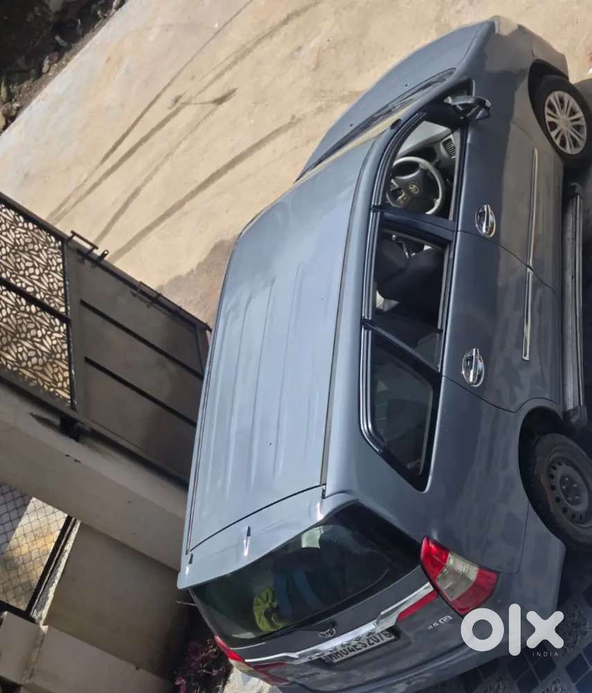 Toyota Innova 2011 Diesel 7 Str