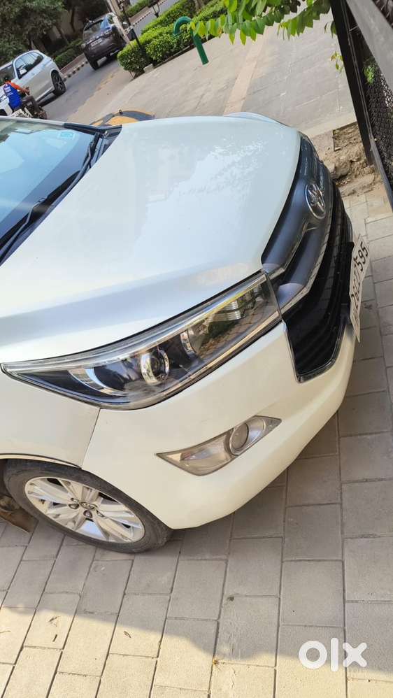 Toyota Innova Crysta 2016
