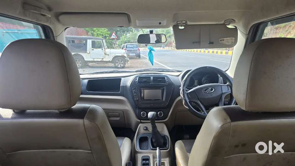 Mahindra Tuv 300 2016