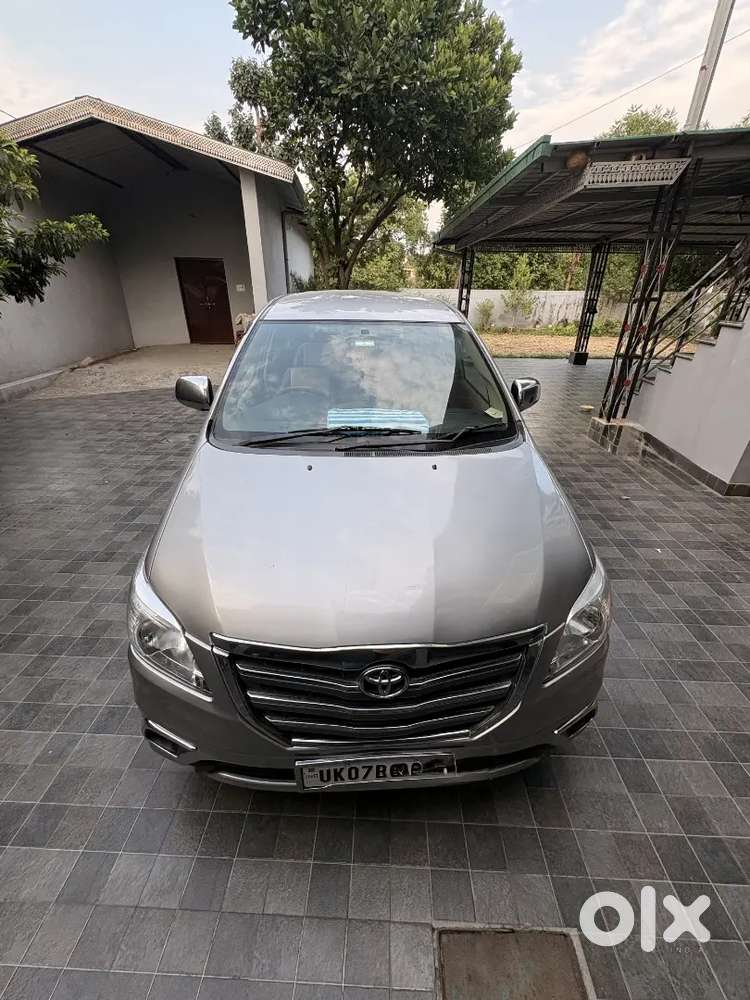 Innova Captain Seats Diesel
