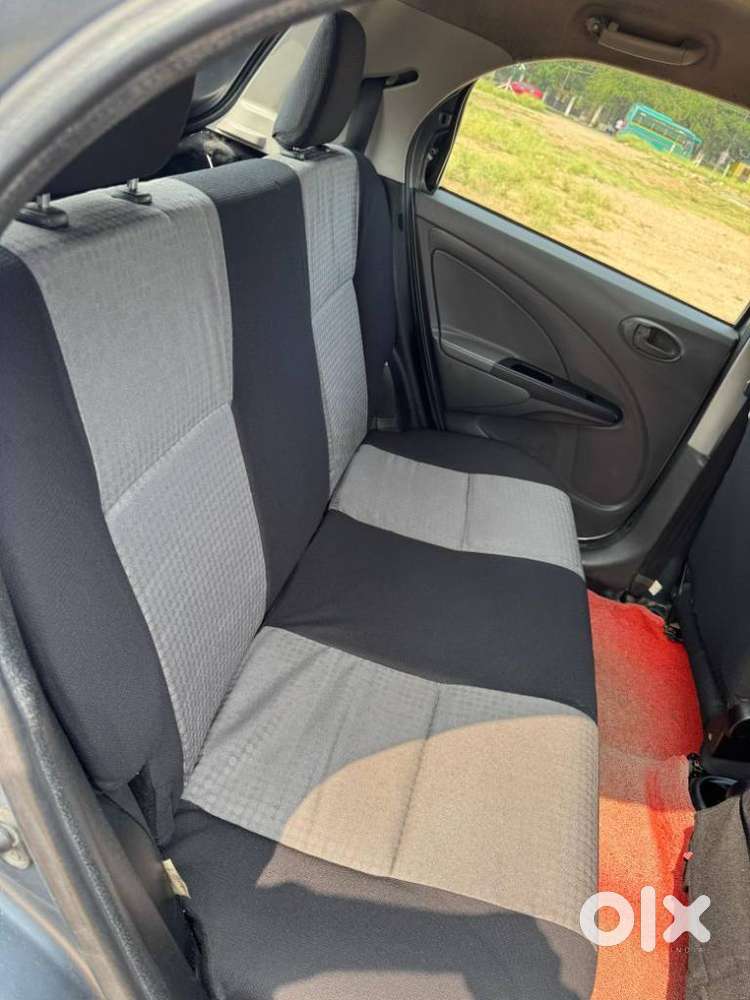 Toyota Etios Liva 2013-2014 G, 2013, Petrol