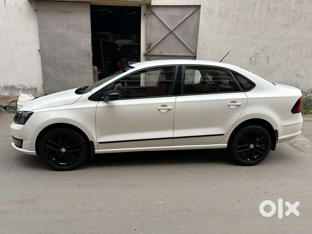 Skoda Rapid 1.0 Ambition Tsi At, 2021, Petrol