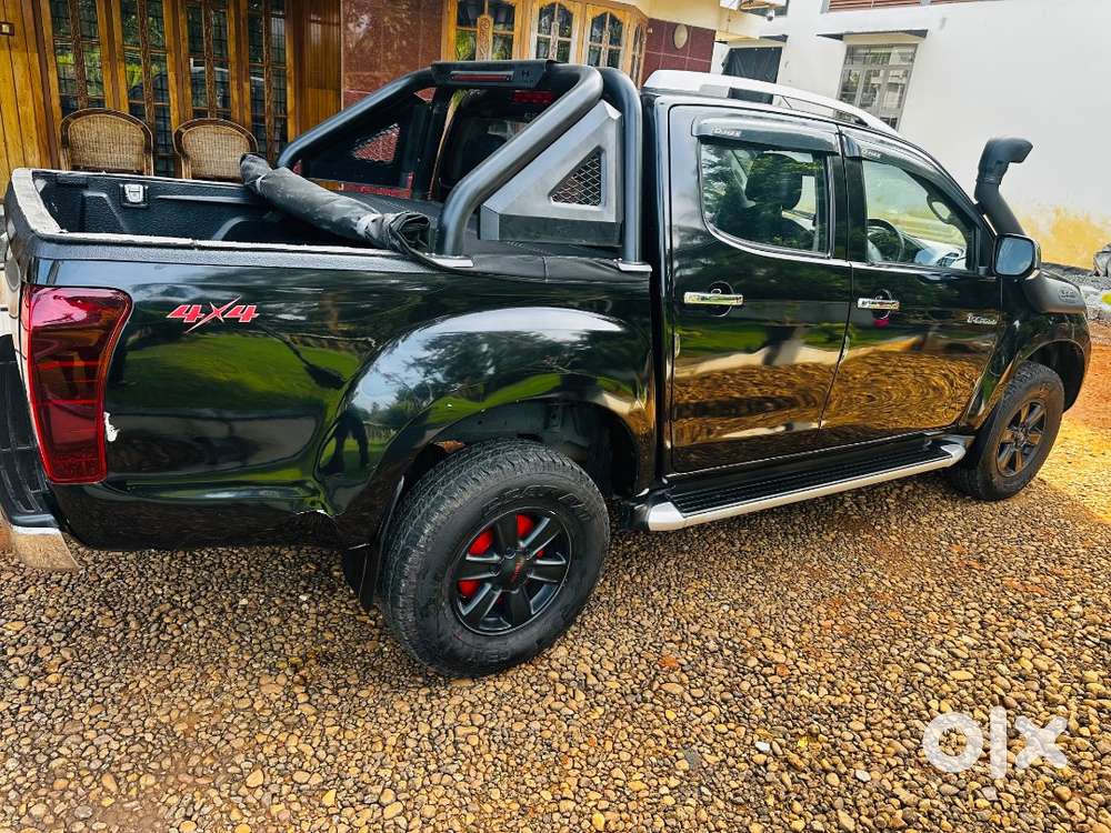 Isuzu D-max V-cross 2019