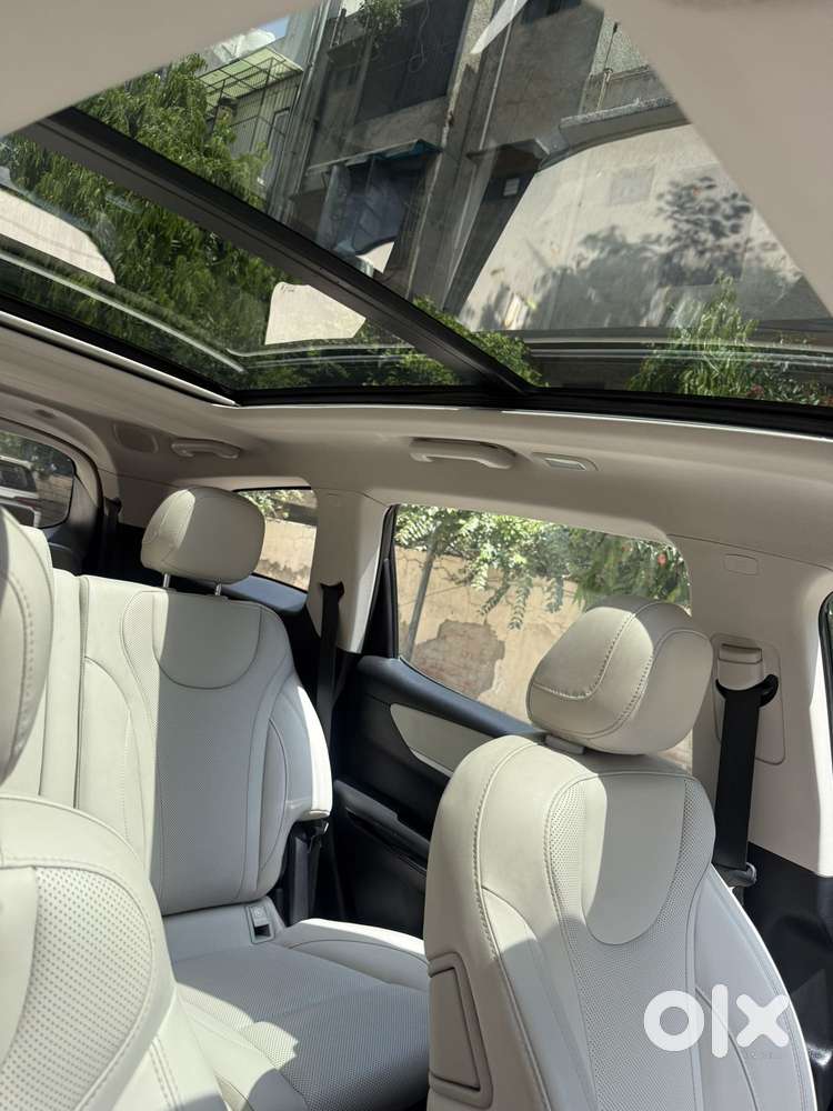 Mahindra Xuv700 2.0 Ax 7 Petrol At Luxury Pack Str, 2024, Petrol