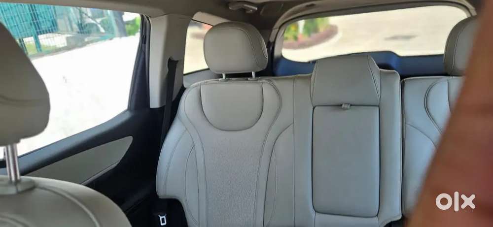 Xuv 700 Top Model On Sale