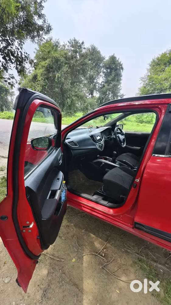 2nd Owner Maruti Suzuki Baleno 2017
