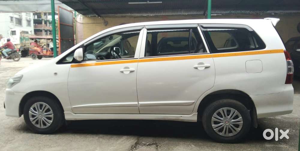 Toyota Innova 2.5 G (diesel) 8 Seater, 2015, Diesel