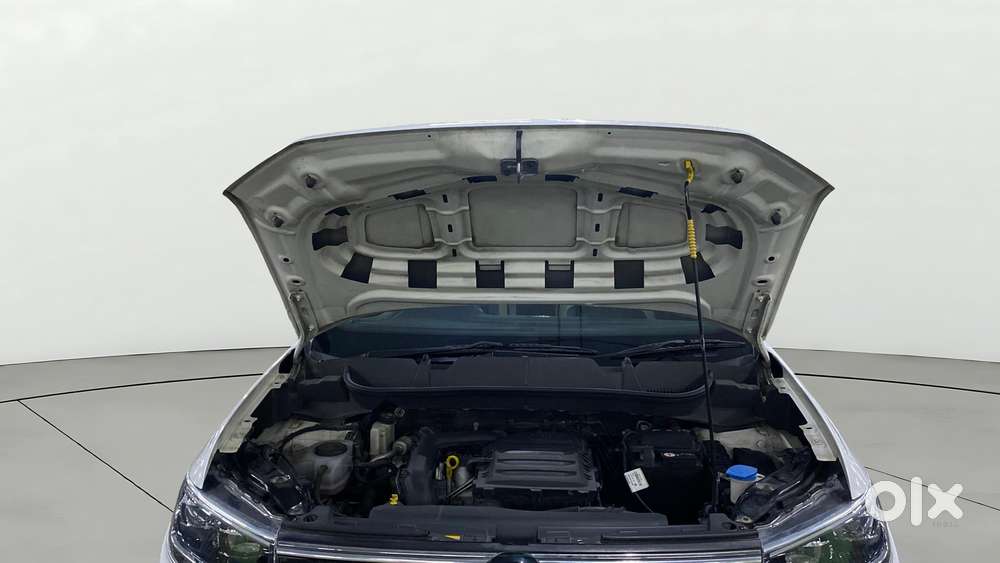 Volkswagen Taigun 1.0 Tsi Topline At, 2023, Petrol