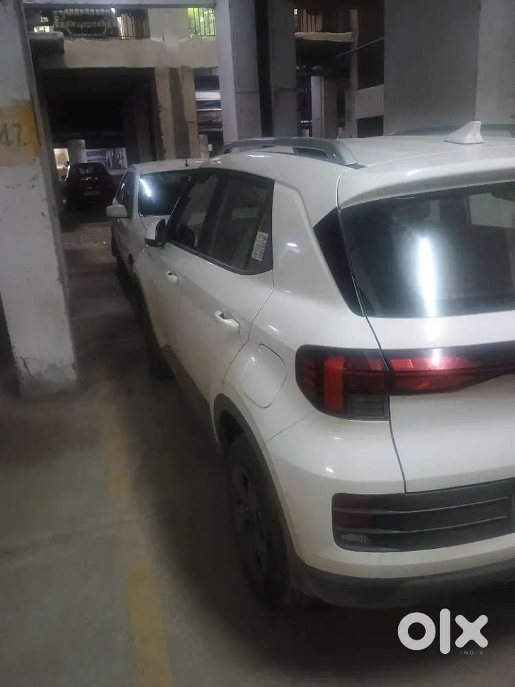 Hyundai Venue 2024 S Petrol 14,000 Km Driven Showroom Condition.