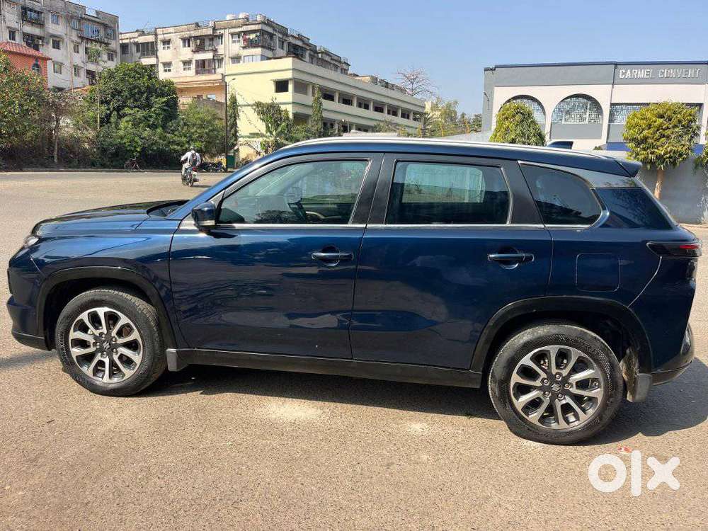 Maruti Suzuki Grand Vitara 1.5 Alpha Plus Intelligent Hybrid Ecvt, 2..