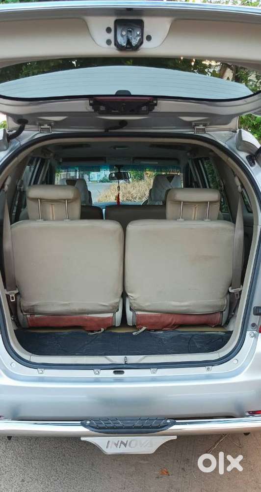 Toyota Innova 2.5 V 8 Str, 2013, Diesel