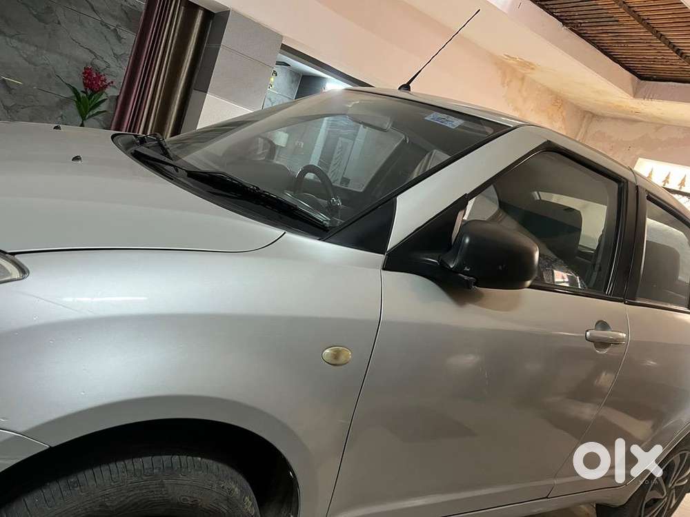 Maruti Suzuki Swift Dzire 2012 Petrol Well Maintained