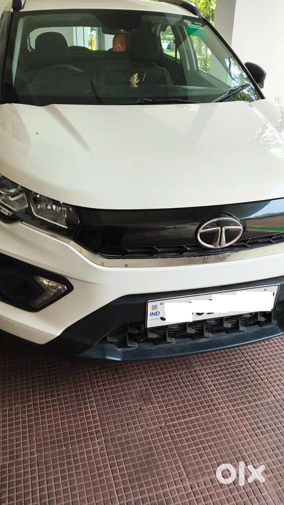 Tata Nexon Diesel Sunroof 12000km Driven Well Maintained