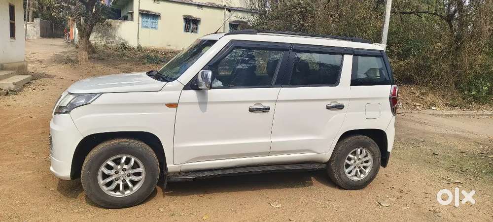 Mahindra Tuv 300 2016 Diesel 85000 Km Driven