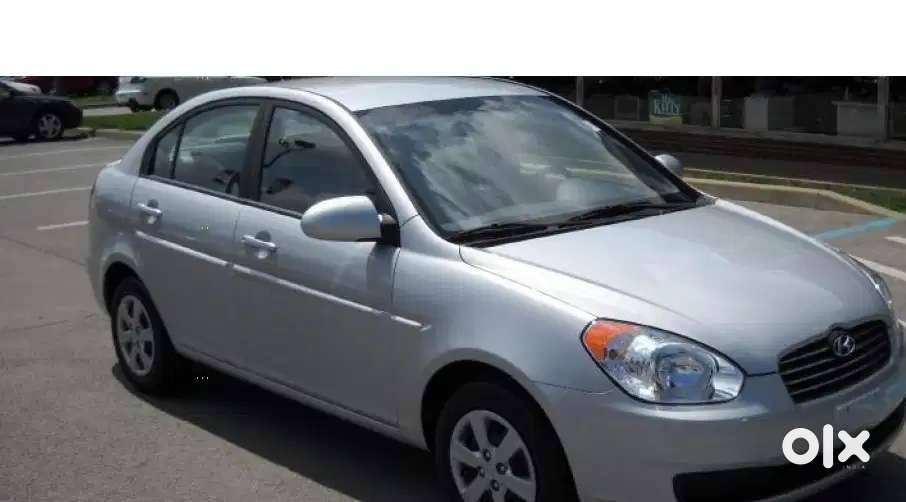 Hyundai-verna-top-end-luxury-car-good Condition