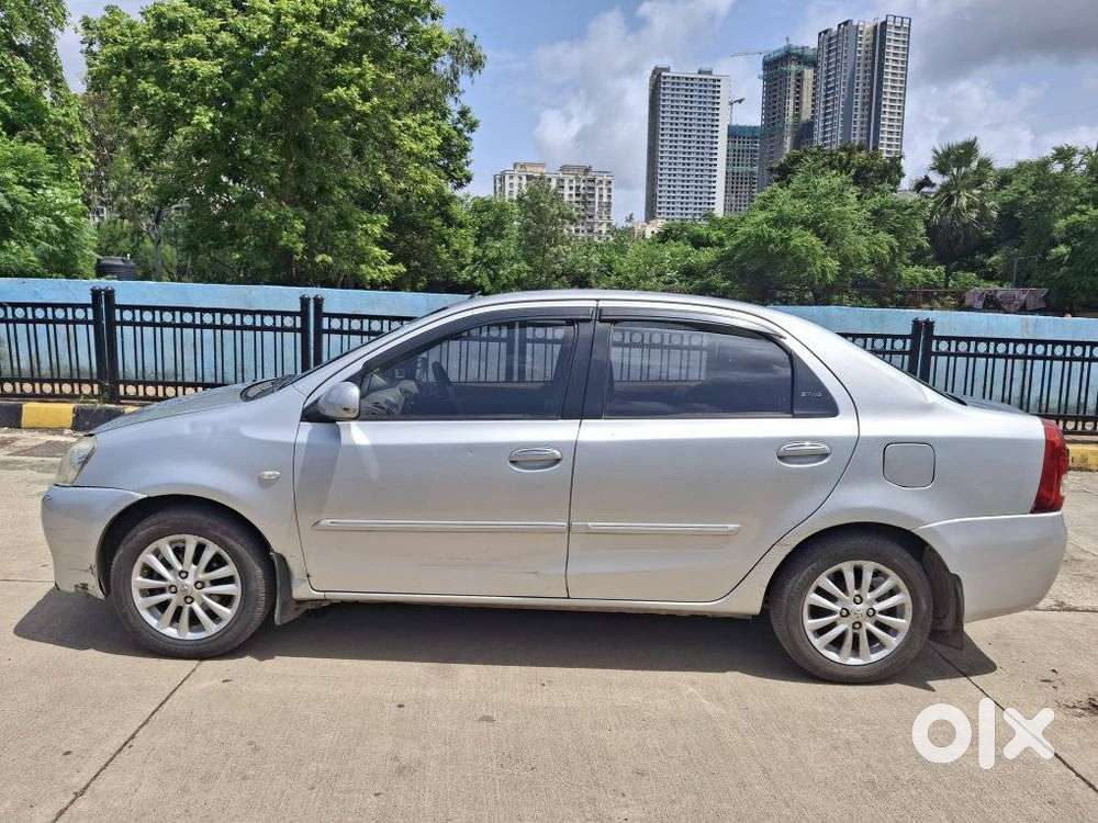 Toyota Etios V, 2011, Petrol