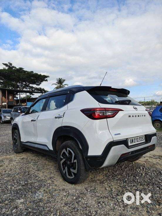 Nissan Magnite 1.0 Xv Premium Dual Tone, 2021, Petrol