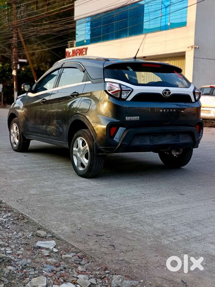 Tata Nexon, 2023, Petrol