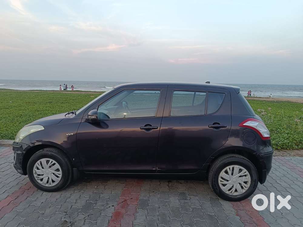 Maruti Suzuki Swift Vxi 1.2 Abs Bs-iv, 2015, Petrol