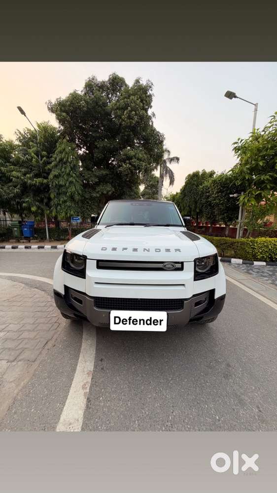 Land Rover Defender 2025