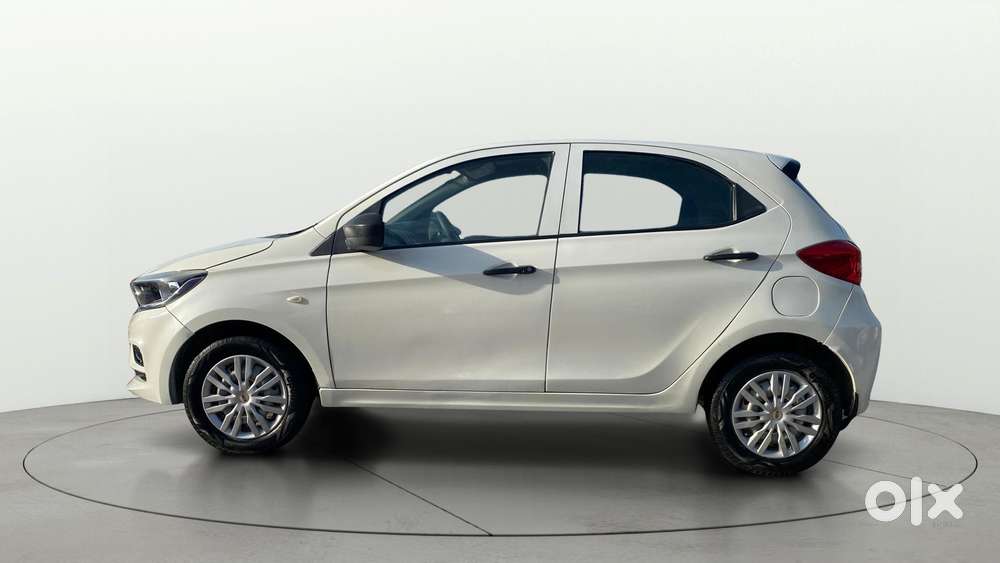 Tata Tiago Xe, 2021, Petrol