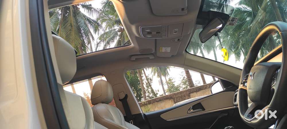 Mahindra Xuv700 2.2 Ax 7 Diesel Mt Luxury Pack Str, 2024, Diesel