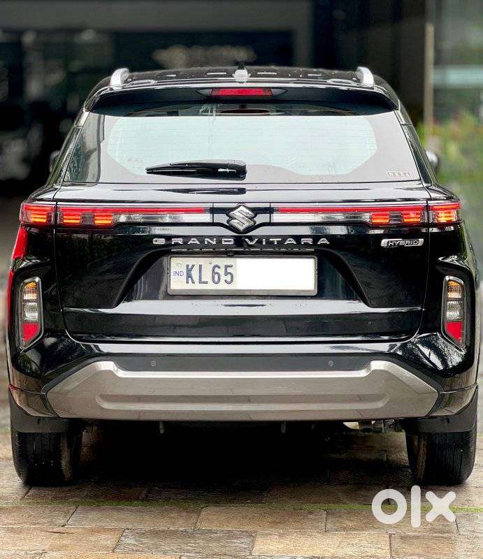 Maruti Suzuki Grand Vitara 1.5 Zeta Plus Dual Tone Intelligent Hybri..