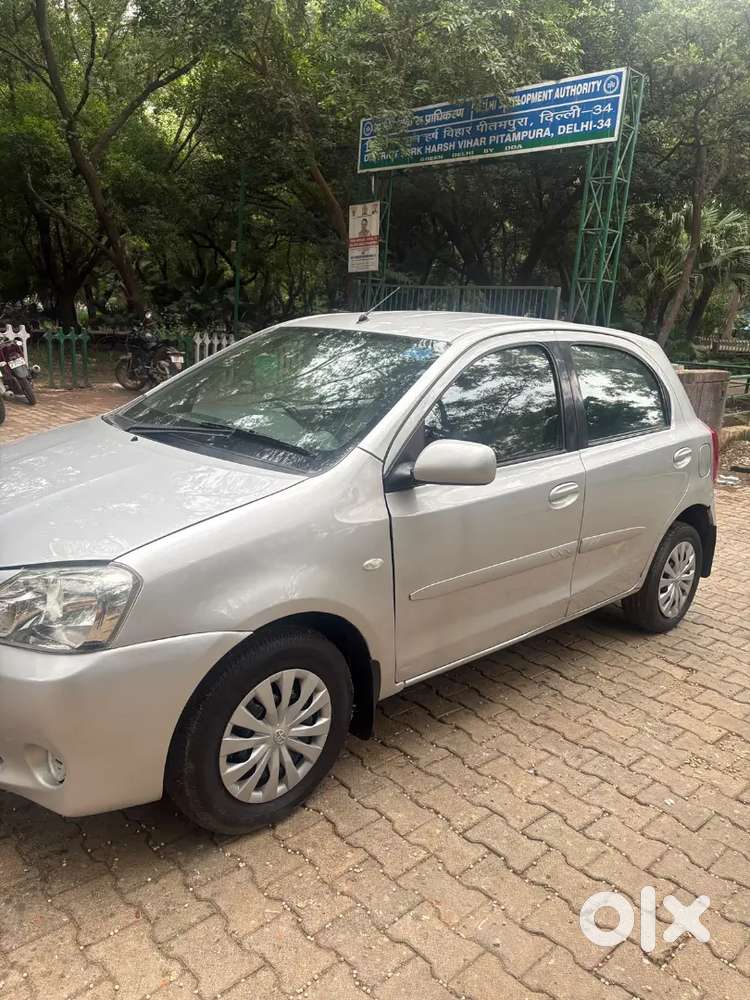 Toyota Etios Liva 2011 Petrol
