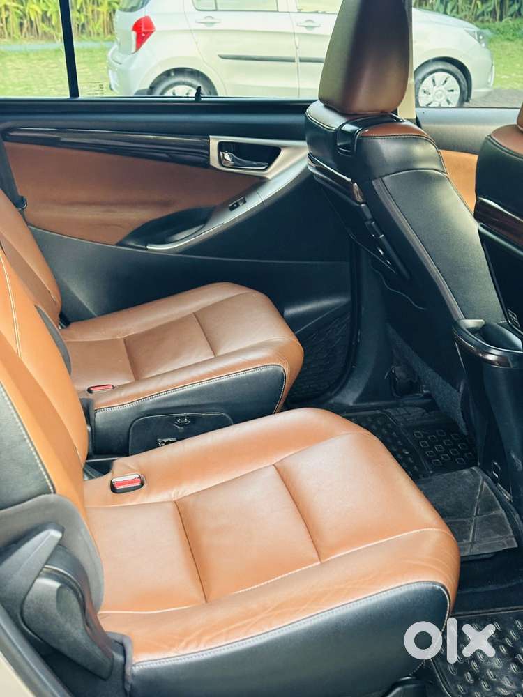 Toyota Innova Crysta 2.8 Zx At, 2016, Diesel