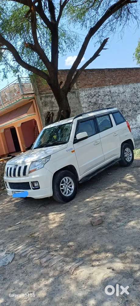 Mahindra Tuv 300 2016 Diesel 110000 Km Driven  Top Model Ac Workin