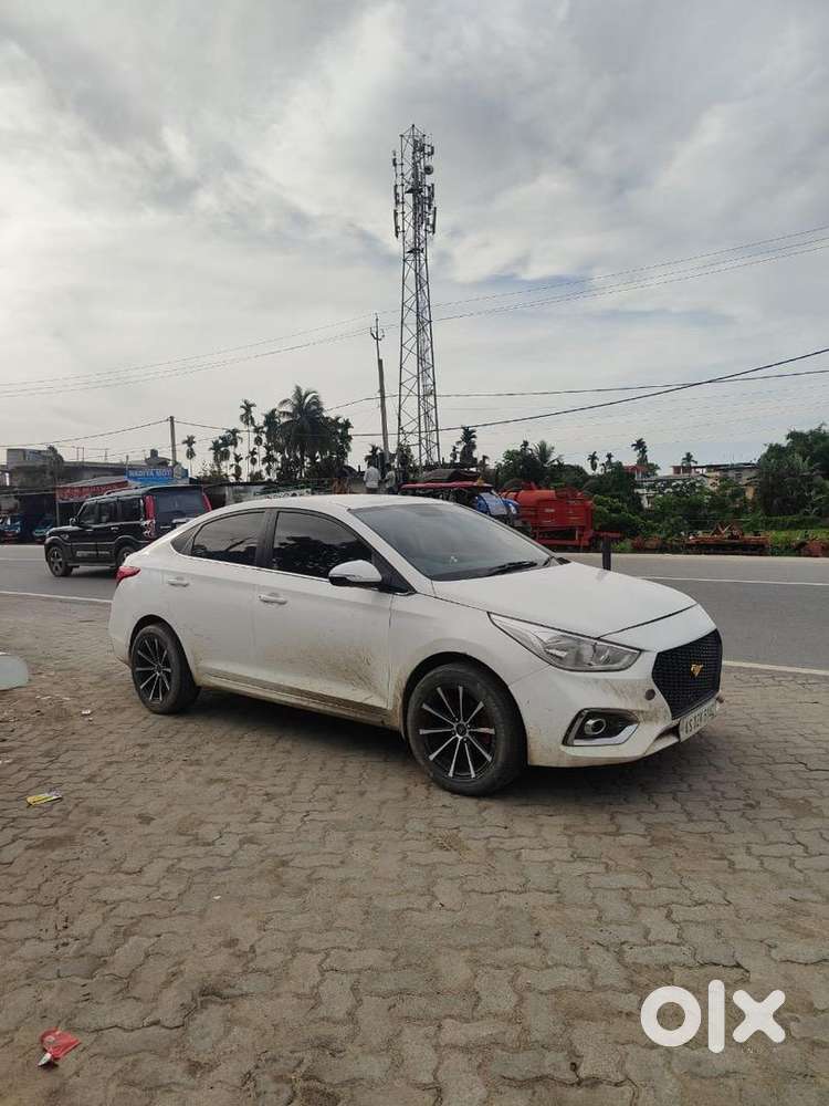 Hyundai 2018 Last .petrol Car