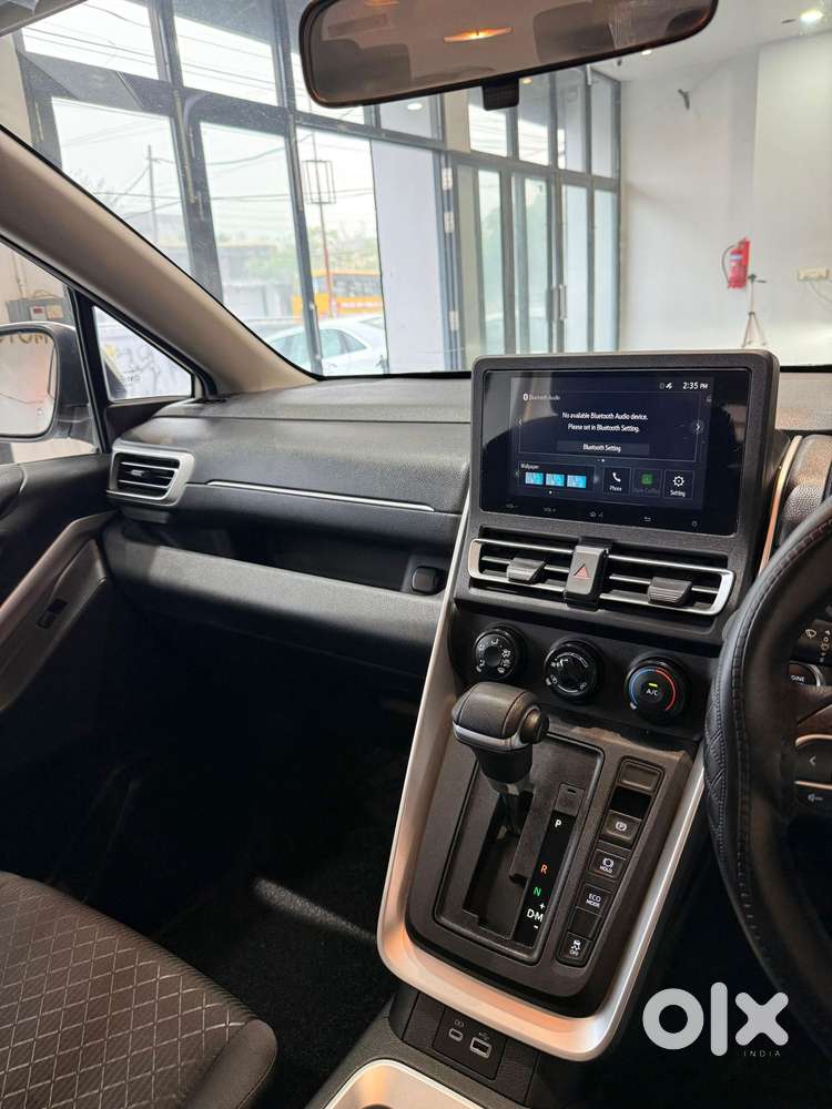 Toyota Innova Hycross 2.0 Gx 7 Str, 2025, Cng & Hybrids