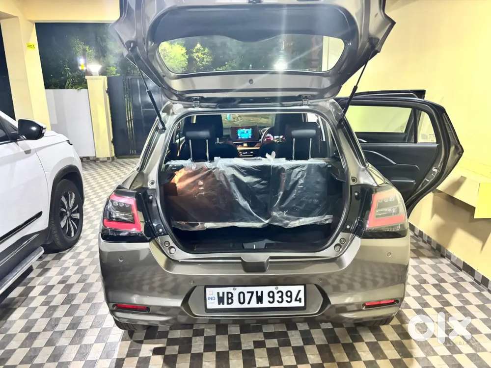 Maruti Suzuki New-gen Swift 2025 Petrol 11656 Km Driven