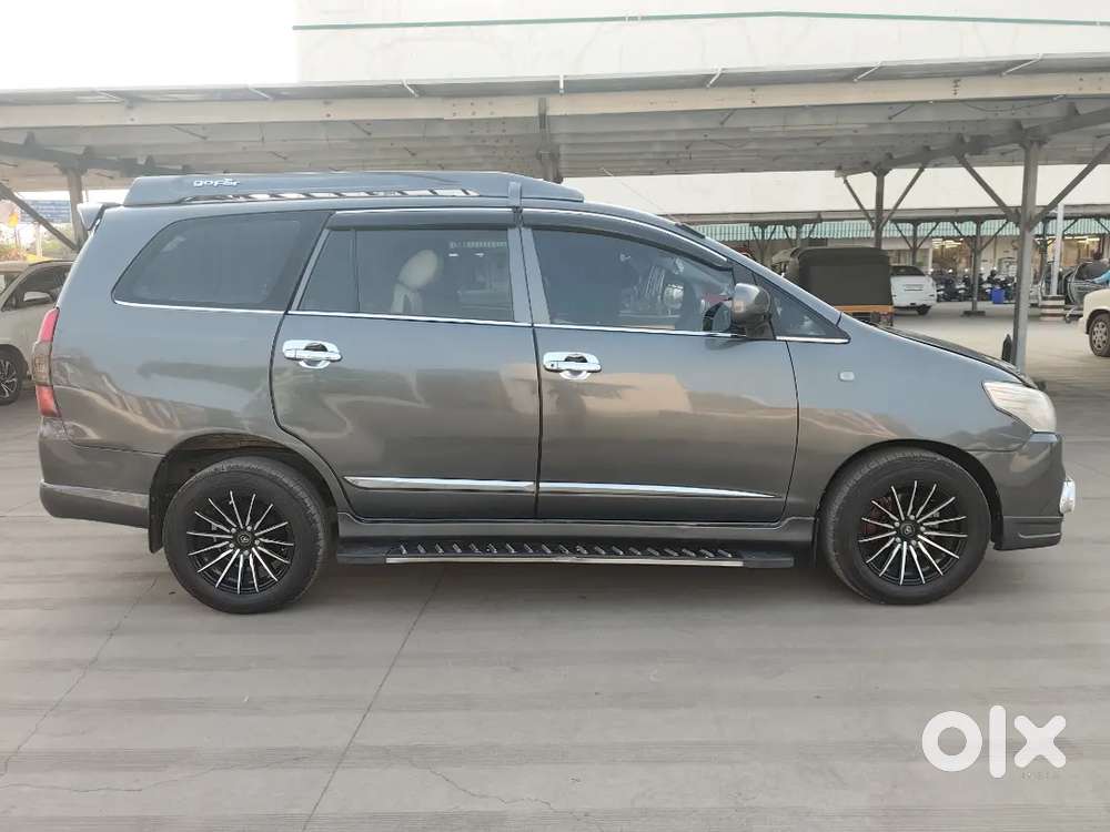 Toyota Innova 2015 Diesel Well Maintained